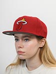 Бейсболка MITCHELL NESS арт. HHSS3256-MHEYYPPPMARO Miami Heat NBA (бордовый)